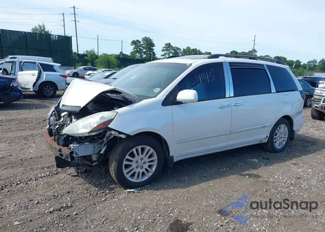 2008 Toyota Sienna Limited z USA, uszkodzony, nr VIN 5TDZK22C18S220843